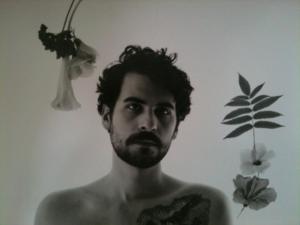 427619_692877805624_1168159799_n